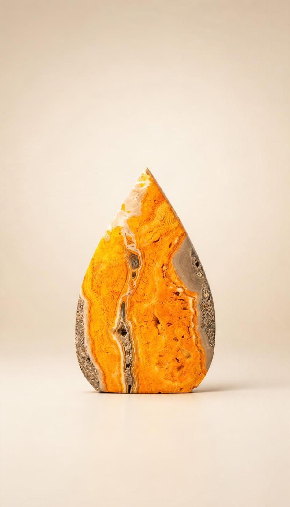 Bumblebee Jasper Arrow – Carving – 95g