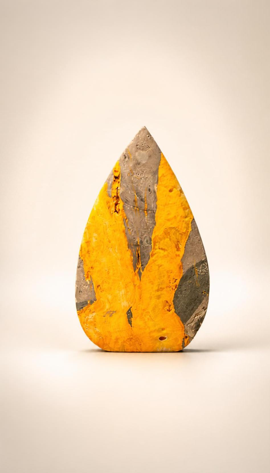 Bumblebee Jasper Arrow – Carving – 99g
