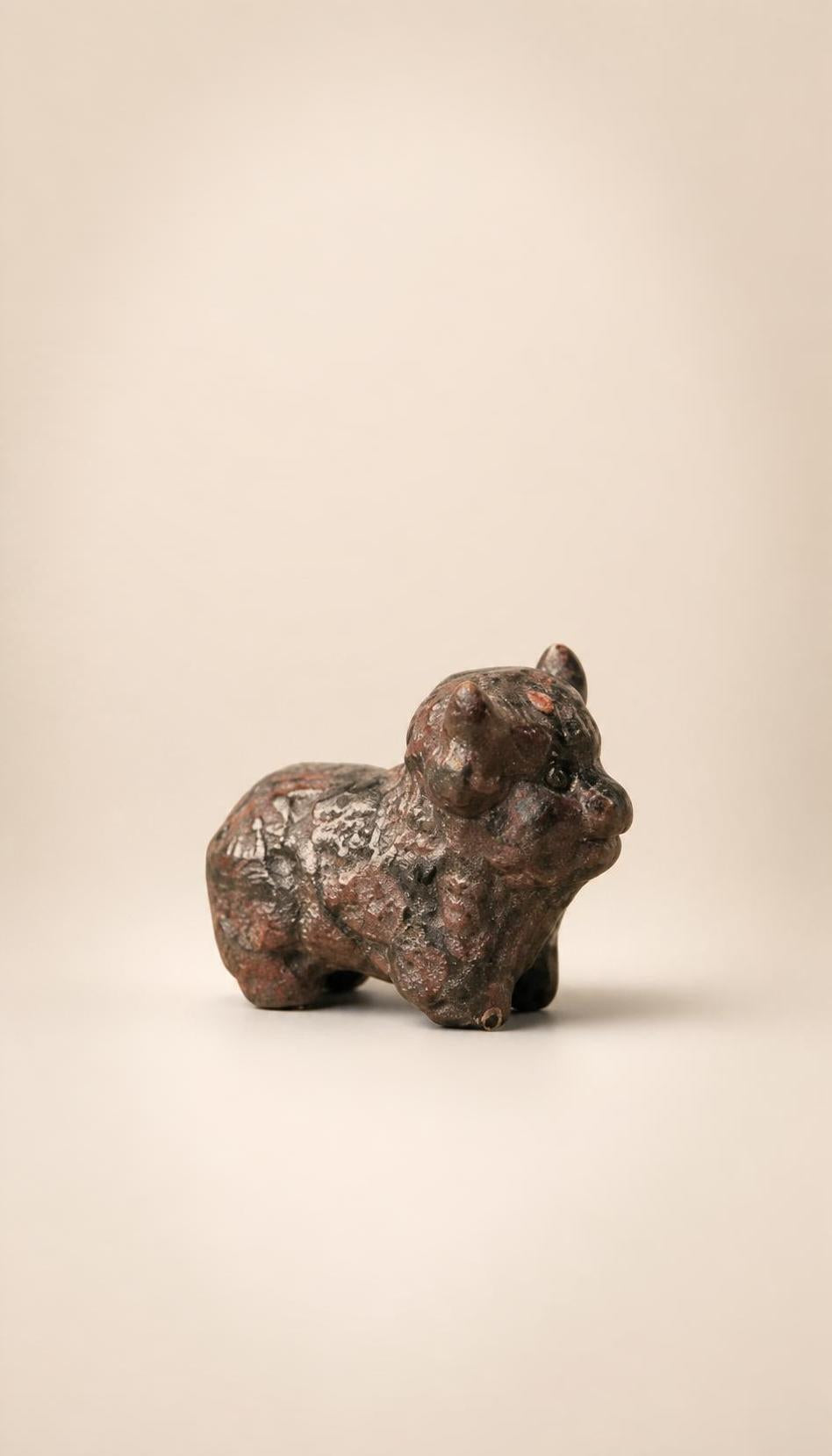 Garnet Highland Cow – Carving – 37g