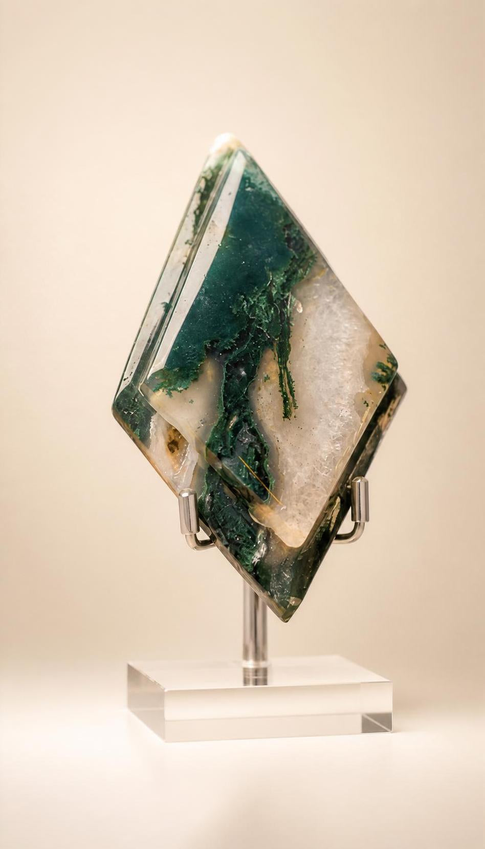 Moss Agate Double Rhombus – Carving – 197g