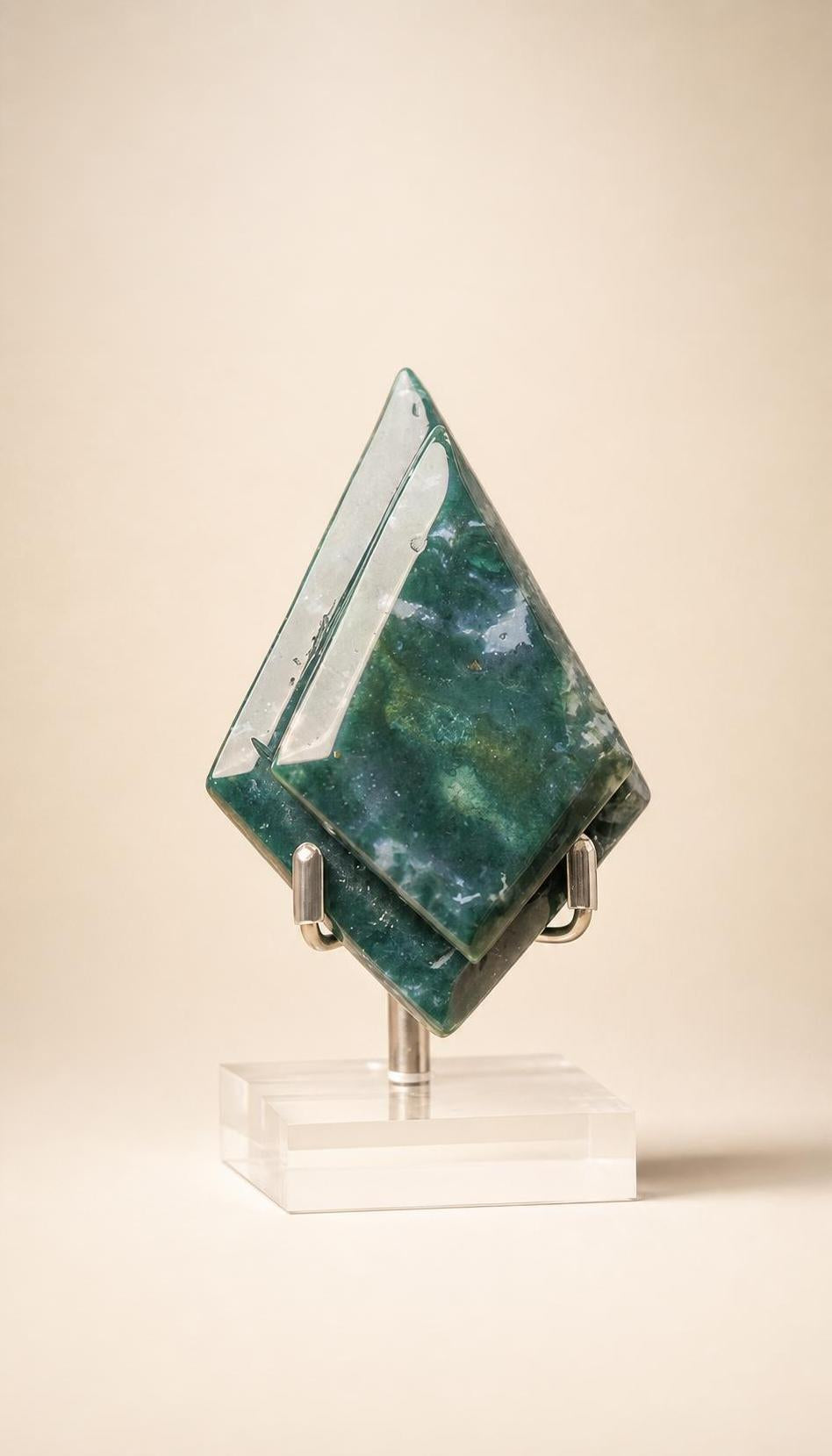 Moss Agate Double Rhombus – Carving – 135g