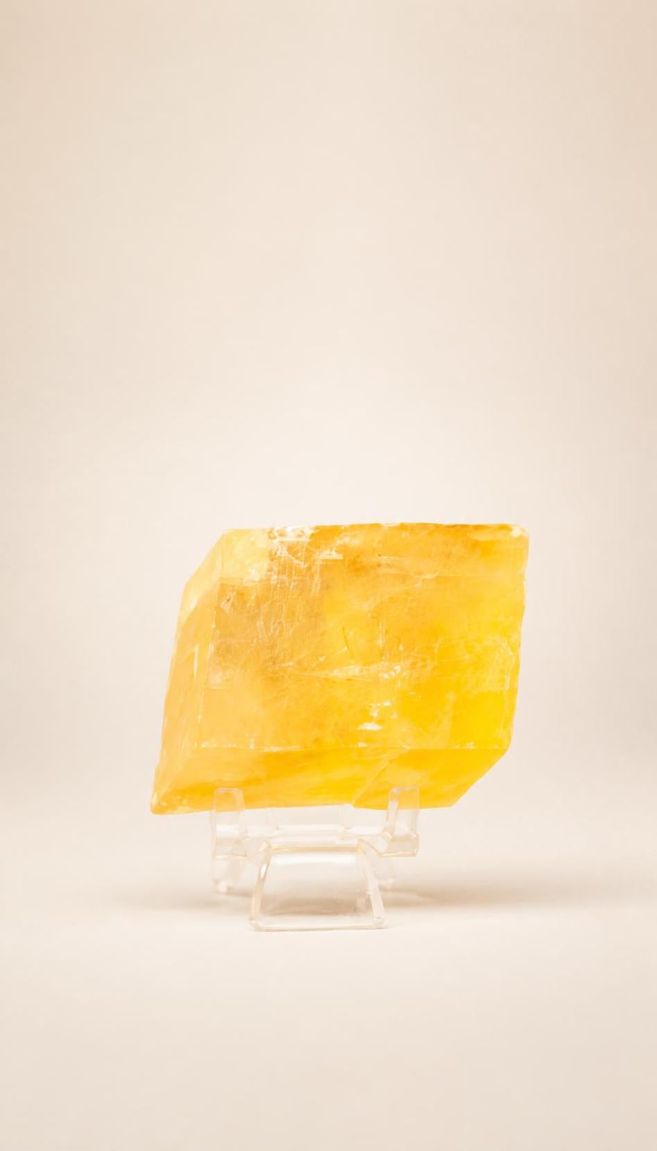 Honey Calcite – Cube – 113g