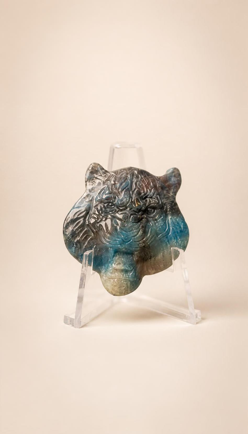 Trolleite in Quartz Lion Head – Carving – 25g