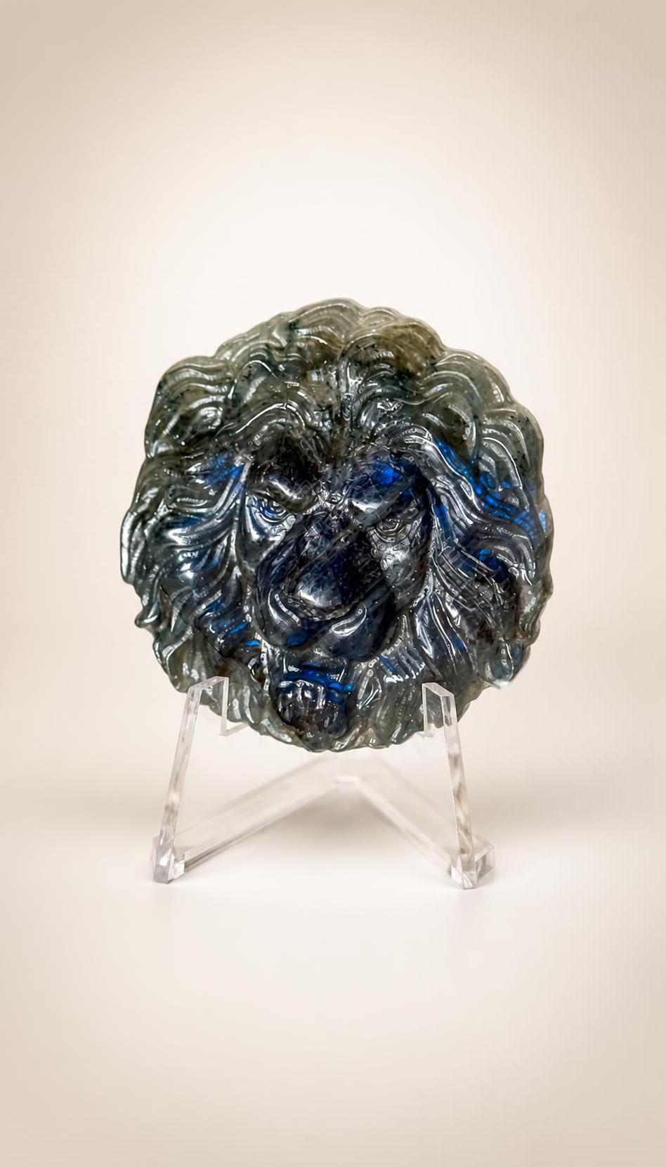 Labordorite Lions Head - Carving - 37g