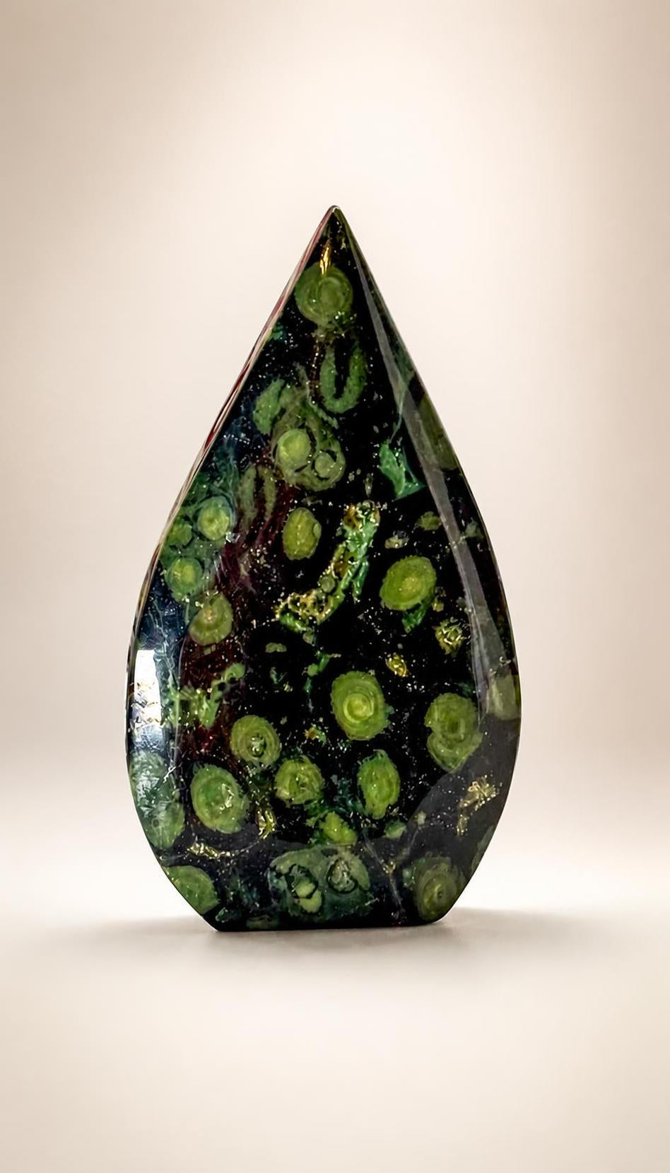 Kambaba "Crocodile" Jasper - Arrow Form - 107g